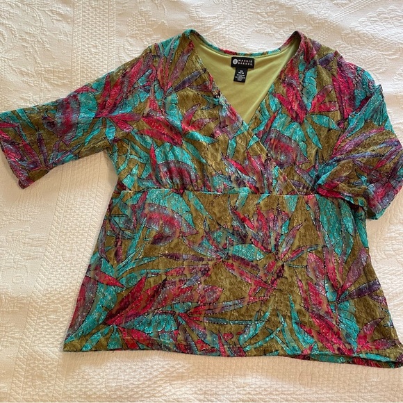 Maggie Barnes Tops - Maggie Barnes Size 0X bright colors of red green blue